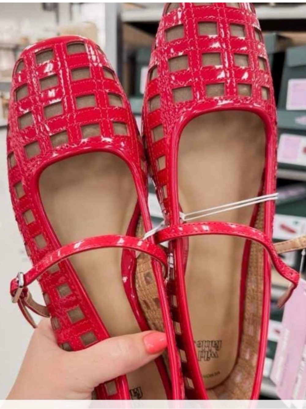 Wild fable women’s Red Cutout Mary Jane Flats size 11 - Picture 6 of 9